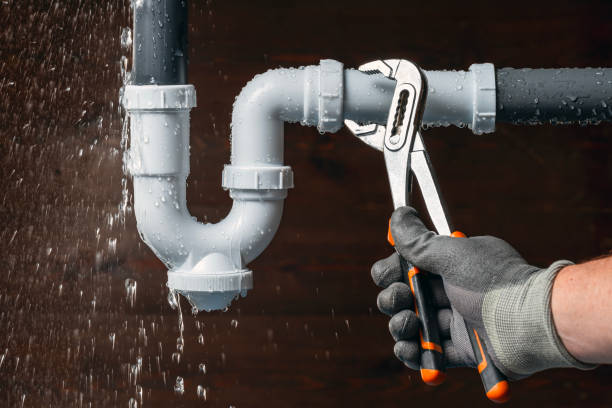 Professional Leak Detection technician working in Lynchburg, MO
